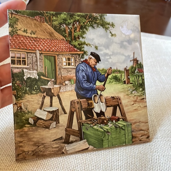 VTG 1984 Ter Steege Tile Royal Mosa made in Holland Shoe Maker 6” Old Dutch - Picture 7 of 7